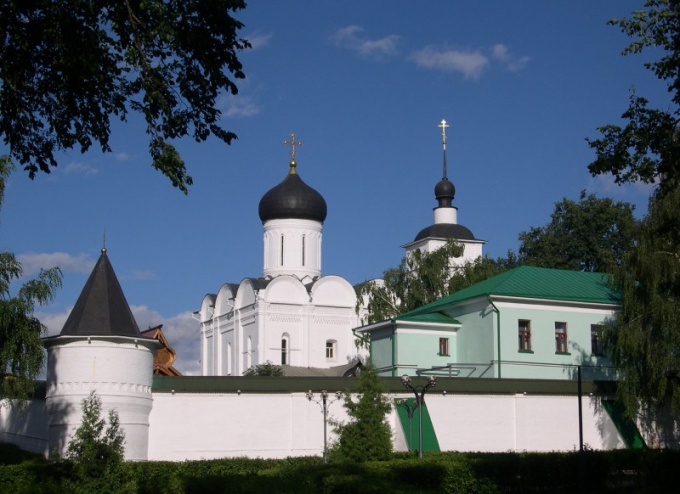 Kādi ir priekšpilsētas klosteri: vēsture un nozīme 