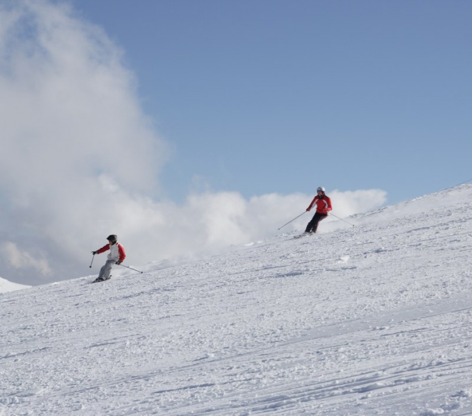 Ziemas Olimpiskais sporta veids: kalnu slēpošana